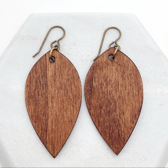 Wood Leaf Dangly Earrings w/ Gold Tone Pendant - Picture 5 of 9